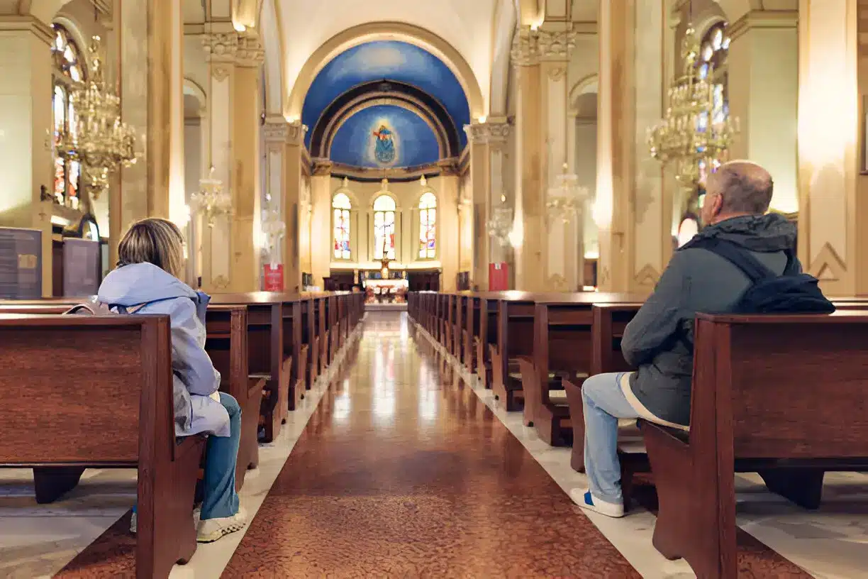 Your Guide to Visiting a Church Expectations and Tips