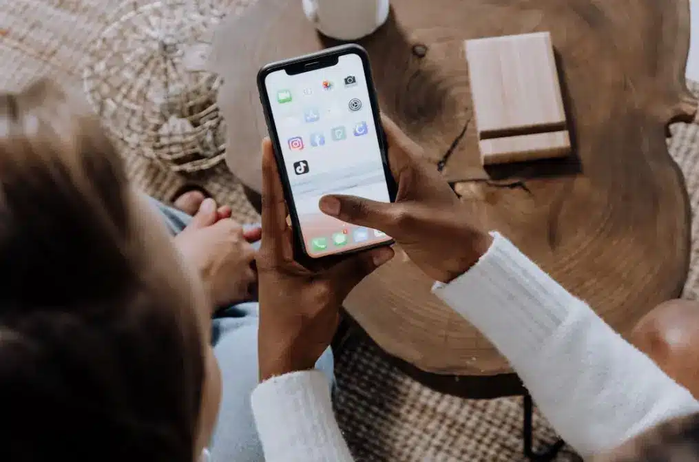 How to Find Someone on Instagram Without Their Username