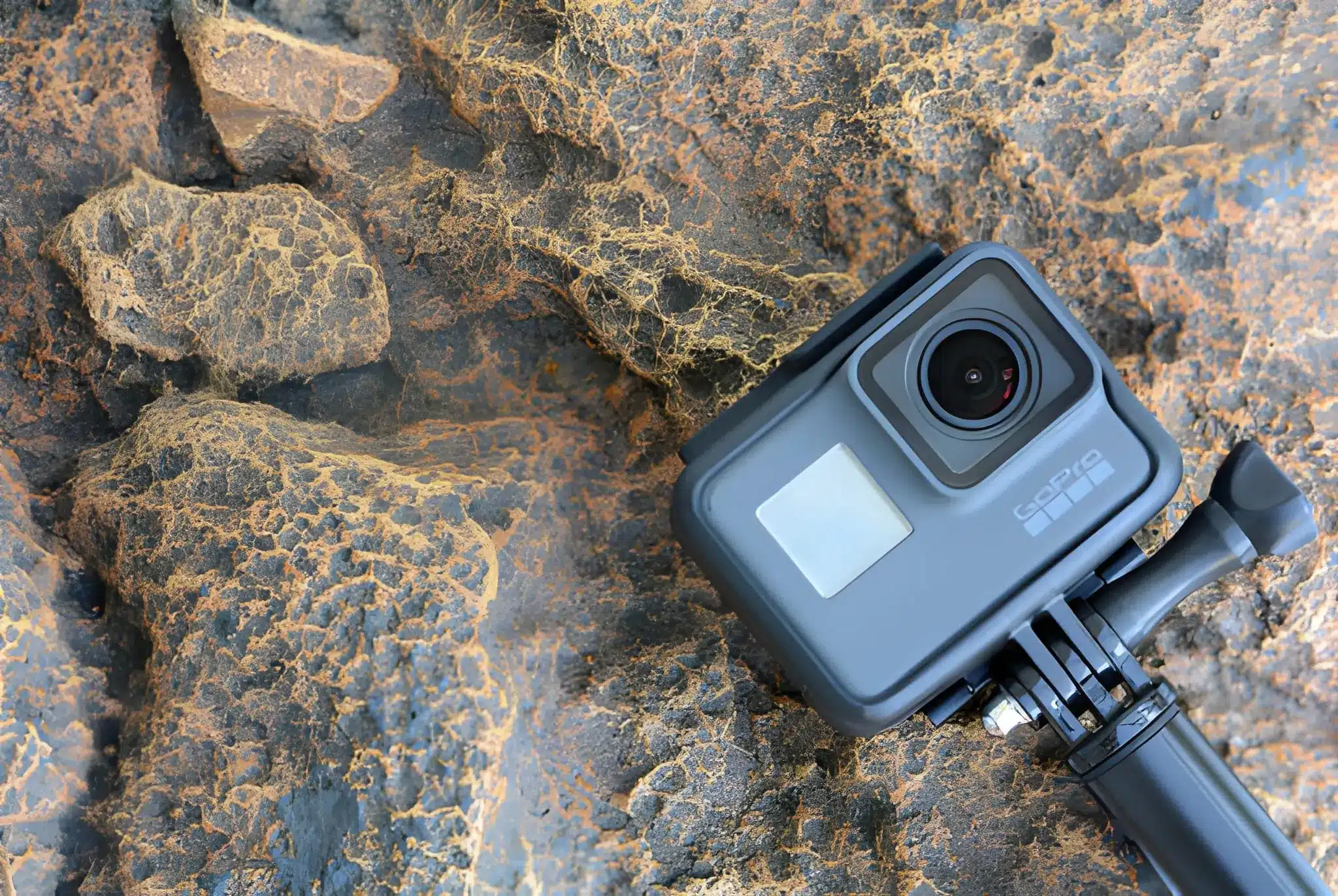Top Features That Make a Go Pro Camera Perfect for Adventure