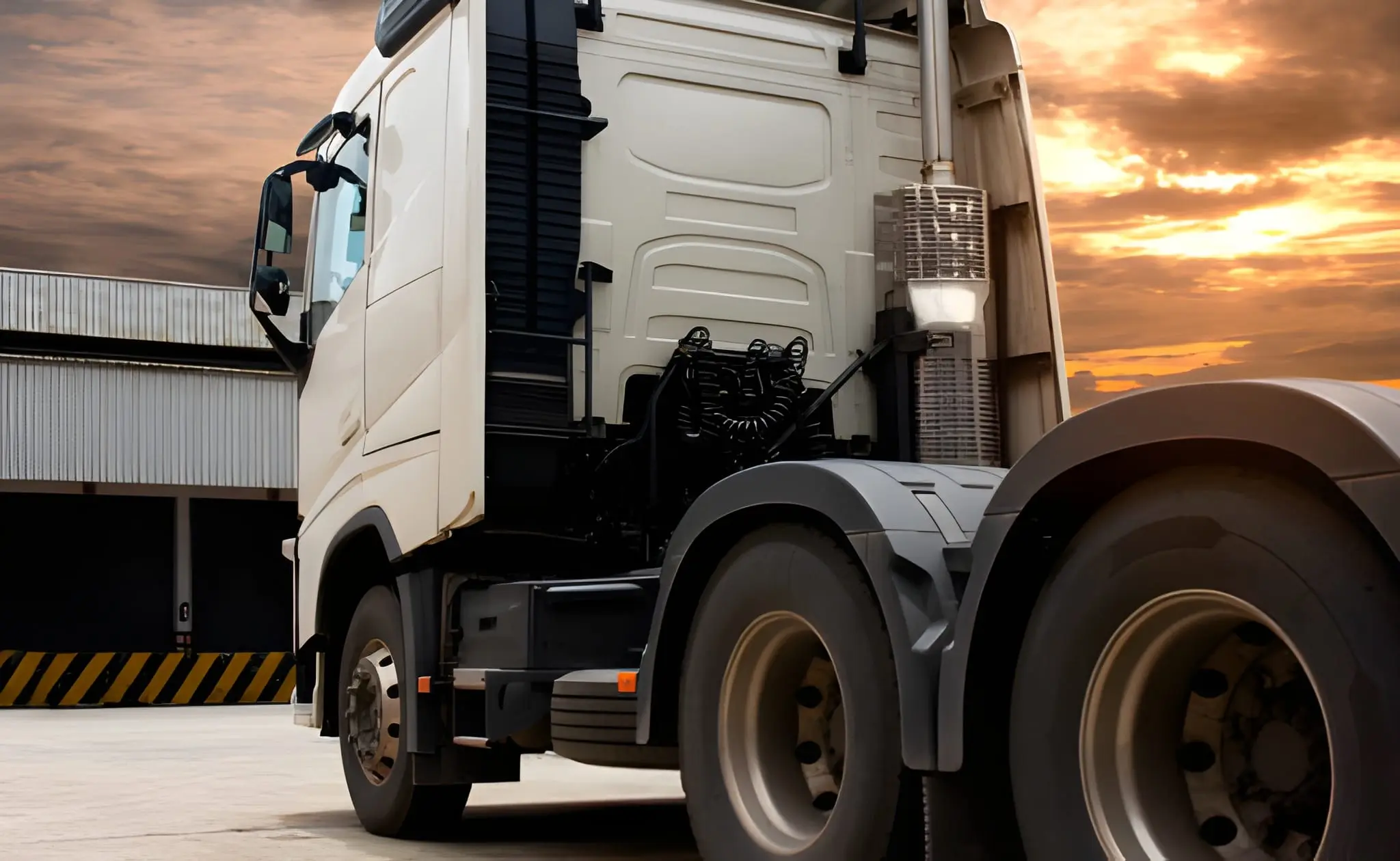 A Buyer's Guide to Choosing the Right Heavy-Duty Prime Mover for Sale