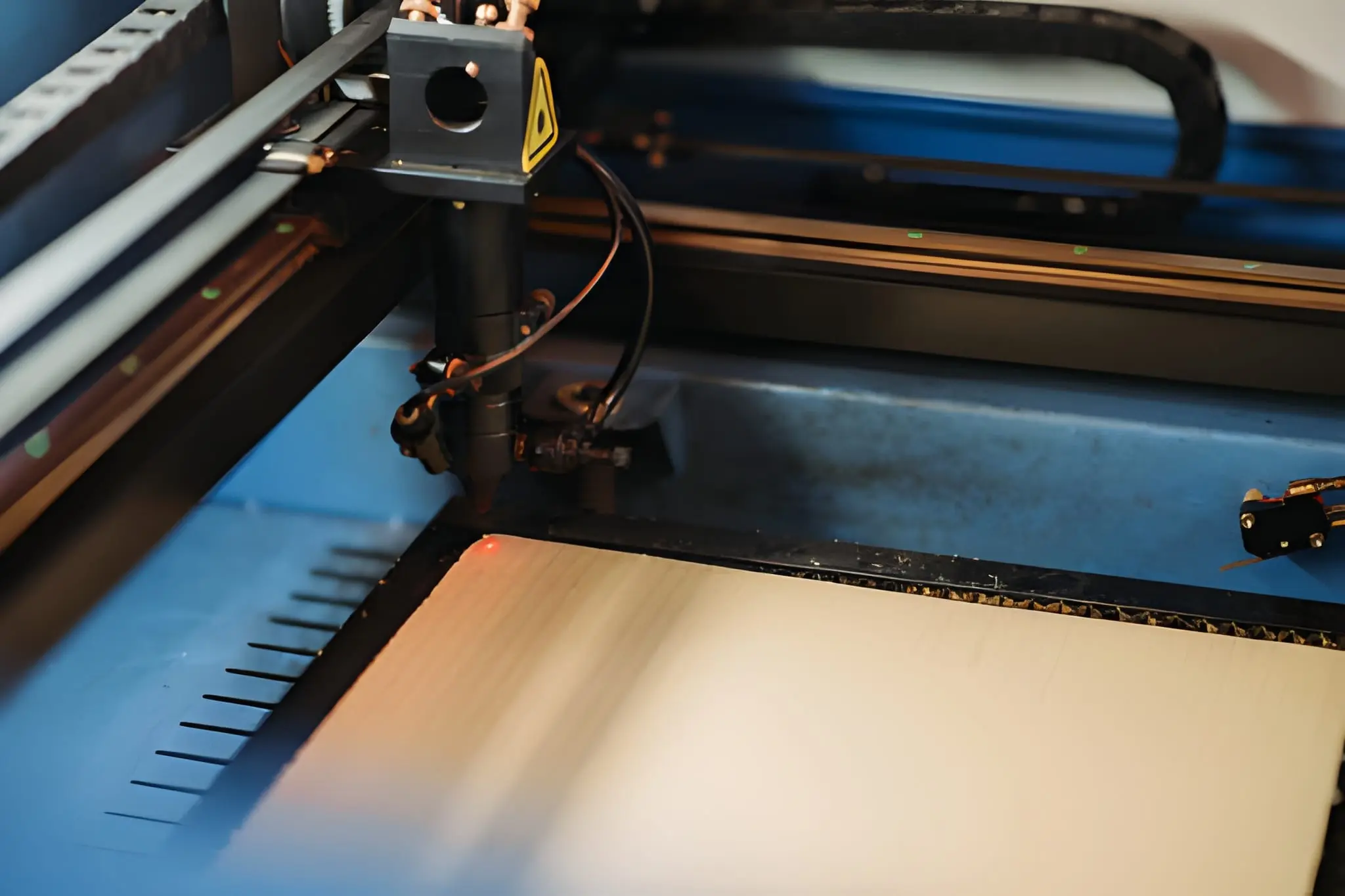 Find the Best Cardboard Laser Cutter for Precision and Efficiency